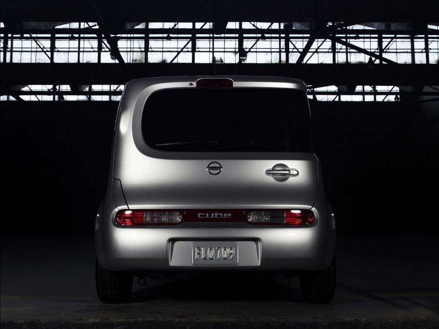  Nissan Cube 2009 года  (фото 128 из 137)